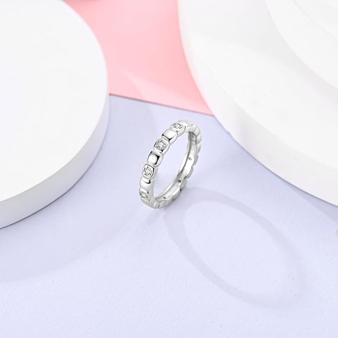 Bague Sertie de Zirconium – Anneau Élégant Style Joaillerie