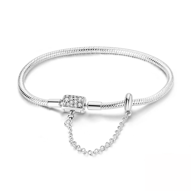 Bracelet Élégance Cristal avec Chaînette – Luxe, Pureté & Raffinement