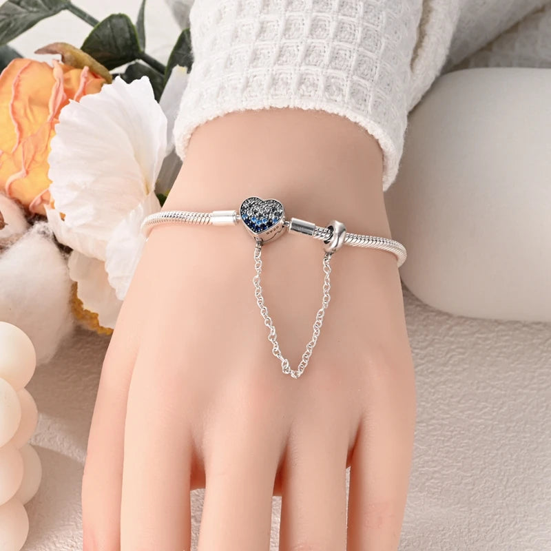 Bracelet Cœur Étoilé Bleu avec Chaînette de Sécurité – Élégance & Protection