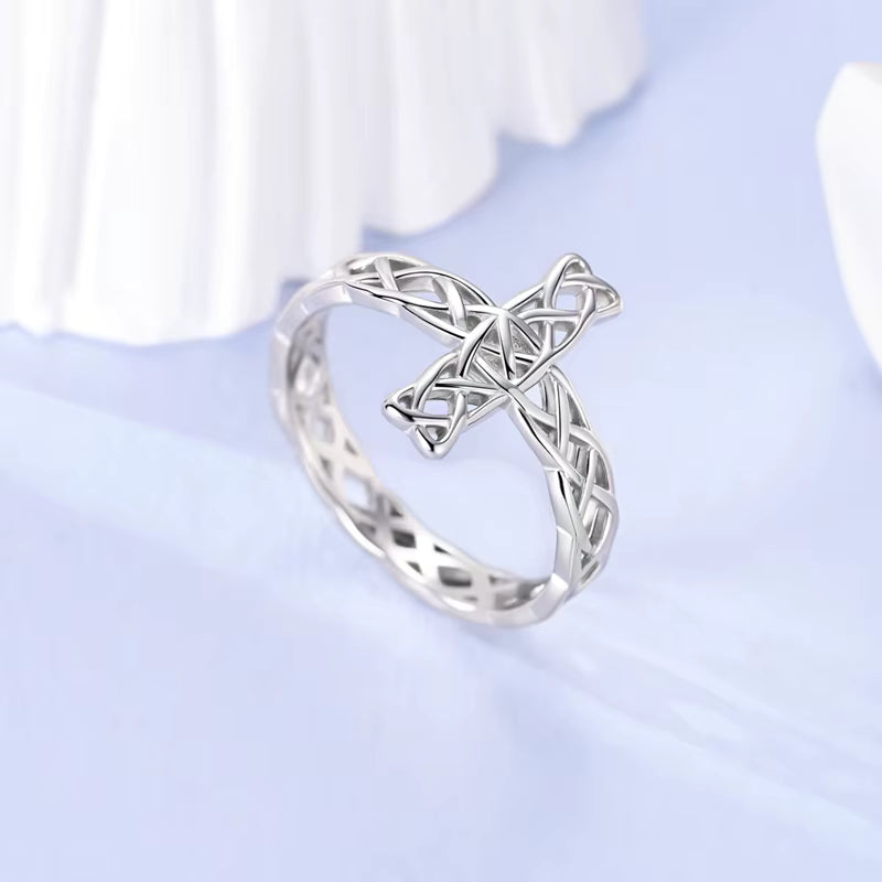 Bague Croix Celtique Symbole de Protection et Spiritualité