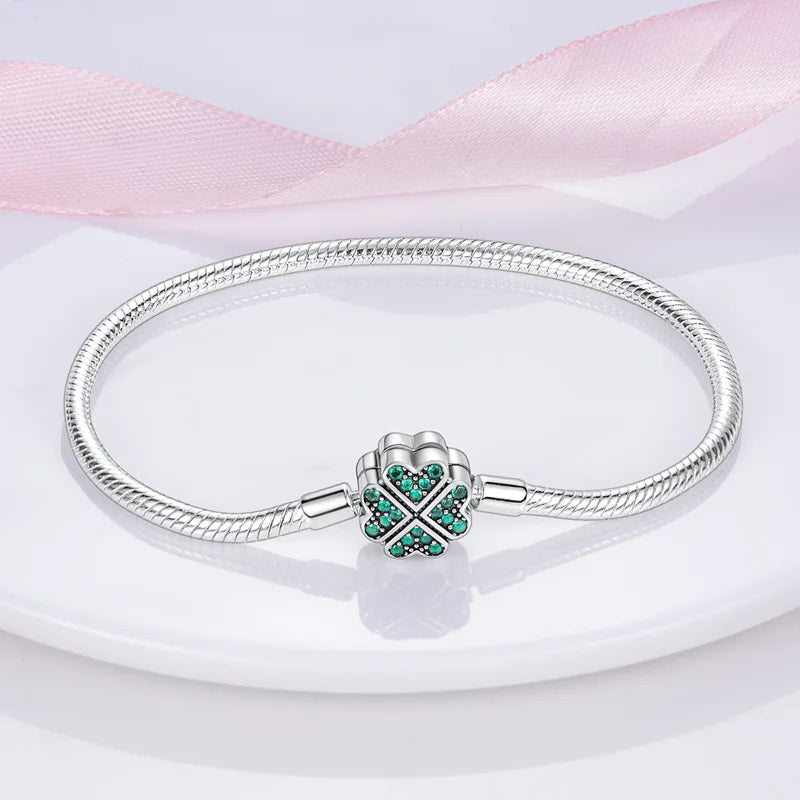 Bracelet “Trèfle de Chance” – Porte-Bonheur Vert Émeraude