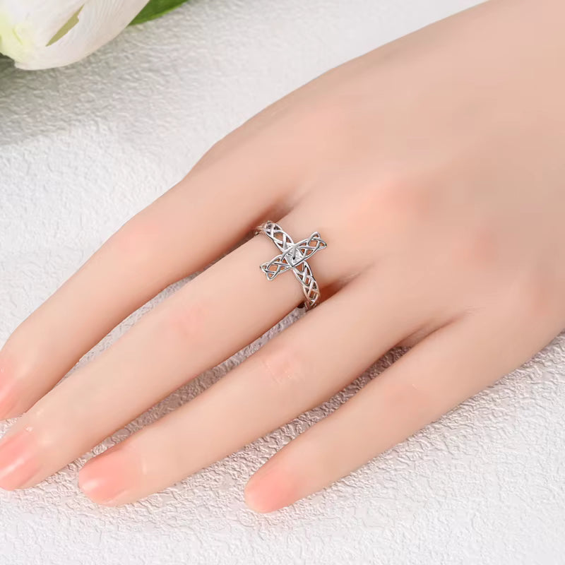 Bague Croix Celtique Symbole de Protection et Spiritualité