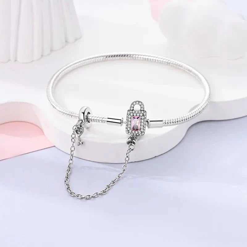 Bracelet Cadenas & Clé Rose avec Chaînette – Amour, Protection & Élégance